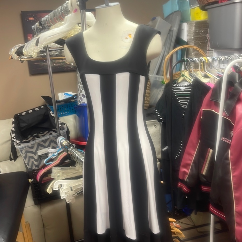 Women’s dress